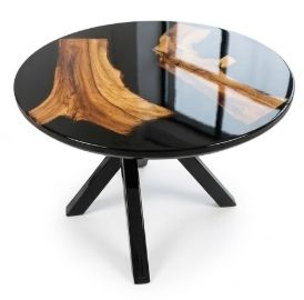 Table brillante en bois et époxy