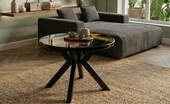 Table brillante en bois et époxy